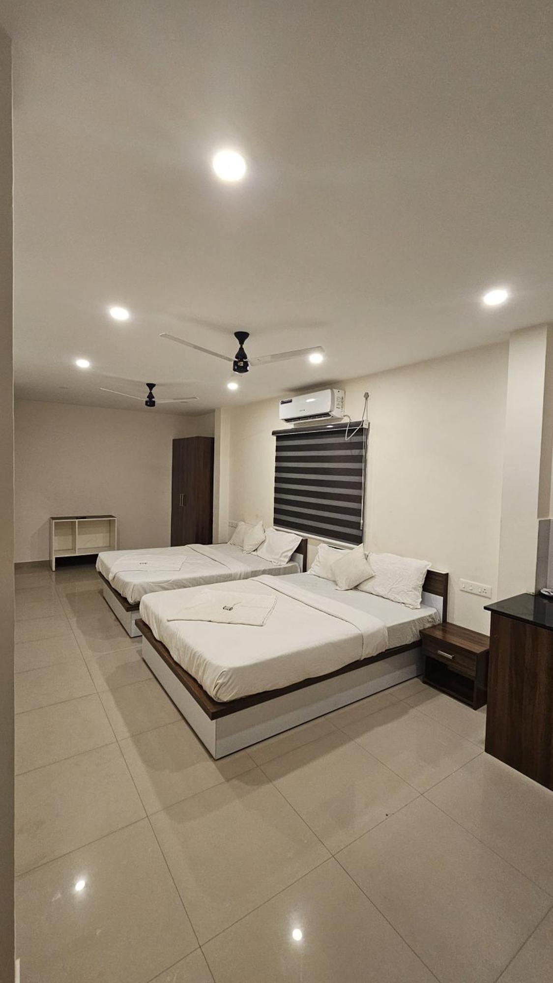 Heres Haut Residency Kochi Exterior foto